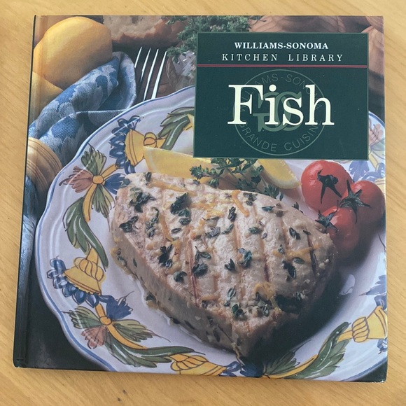 Williams Sonoma Fish cookbook - Picture 1 of 7
